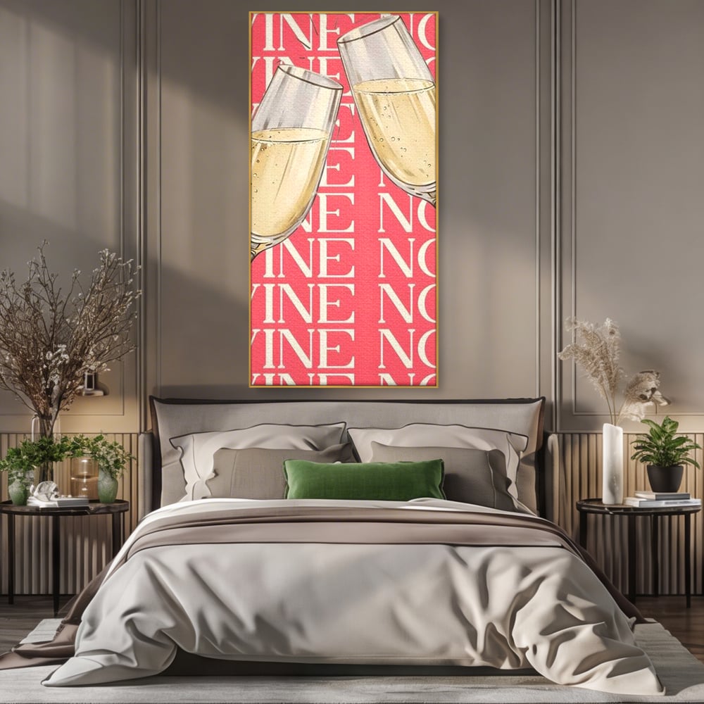 Tablou canvas cu doua pahare cu sampanie si text roz, in rama de aluminiu auriu, pe perete intr-un dormitor